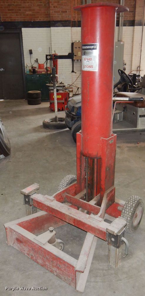 image for item FK9969 Blackhawk 67550 automotive jack