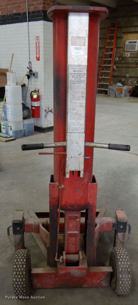 image for item FK9969 Blackhawk 67550 automotive jack