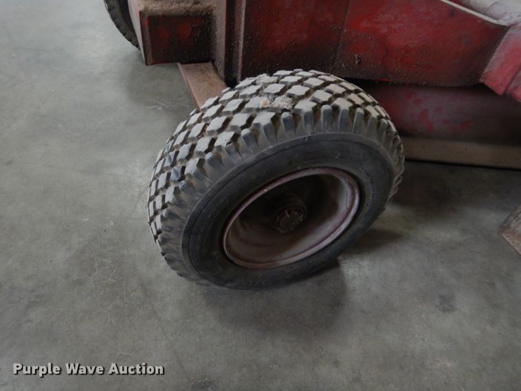 image for item FK9969 Blackhawk 67550 automotive jack