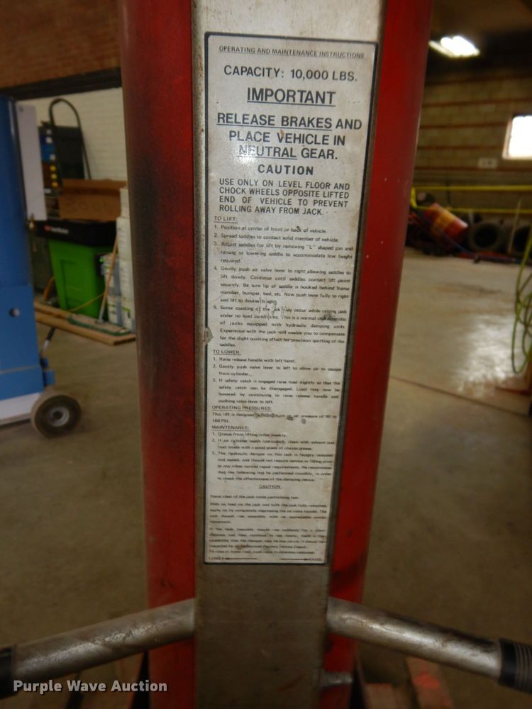 image for item FK9969 Blackhawk 67550 automotive jack