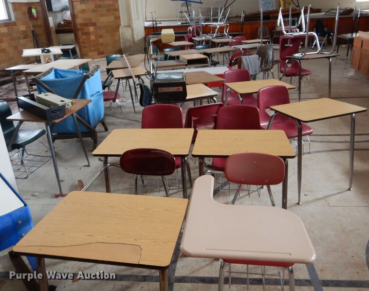 image for item FK9974 Approximately 75 desks