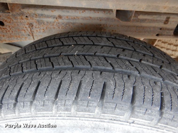 image for item FT9743 2002 Ford F150 Lariat SuperCrew pickup truck