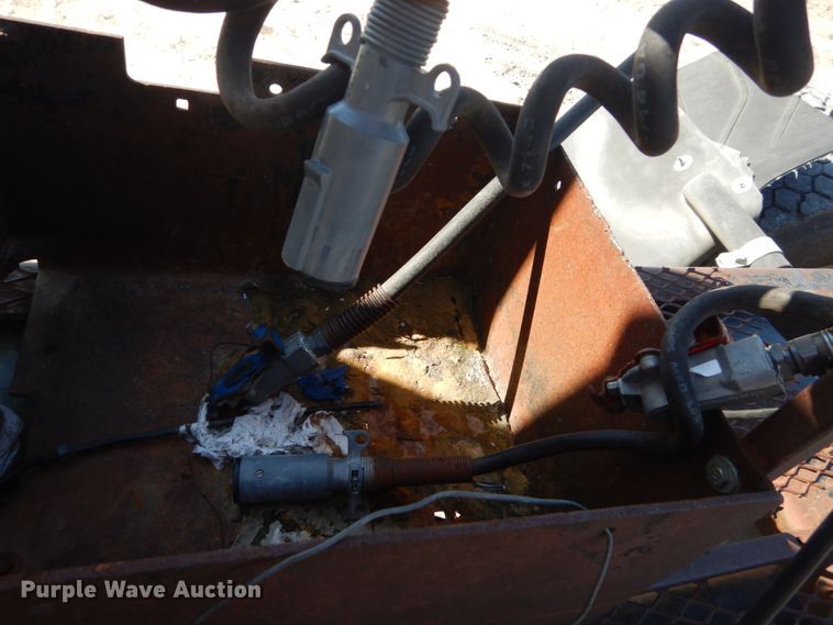 image for item FU9543 1986 Ford LT9000 semi truck