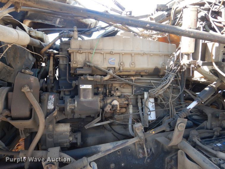 image for item FU9543 1986 Ford LT9000 semi truck