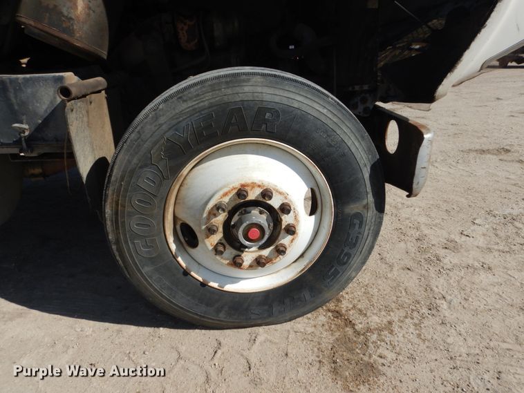 image for item FU9543 1986 Ford LT9000 semi truck