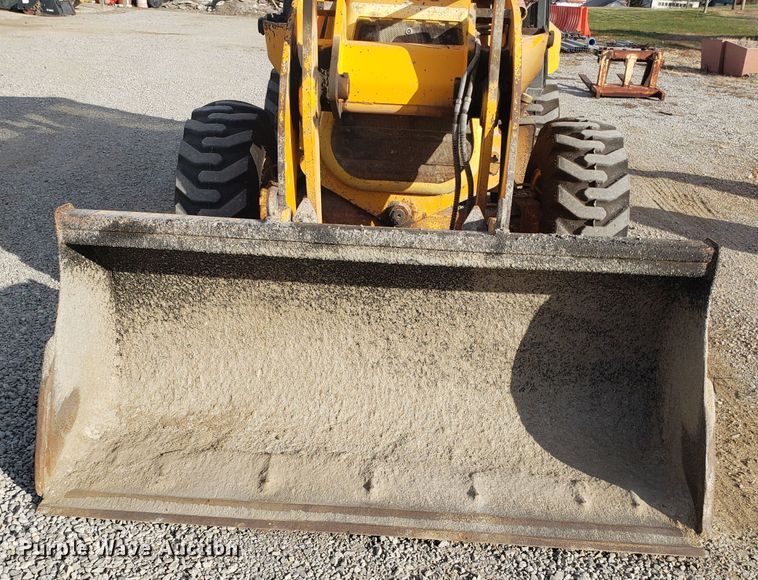 image for item FW9539 1995 JCB 210SL landscape tractor