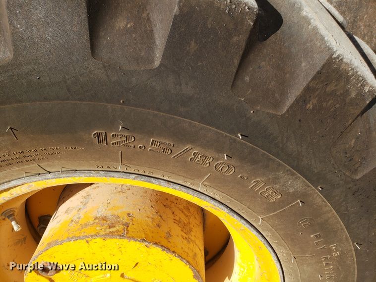 image for item FW9539 1995 JCB 210SL landscape tractor