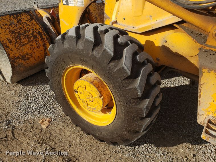 image for item FW9539 1995 JCB 210SL landscape tractor