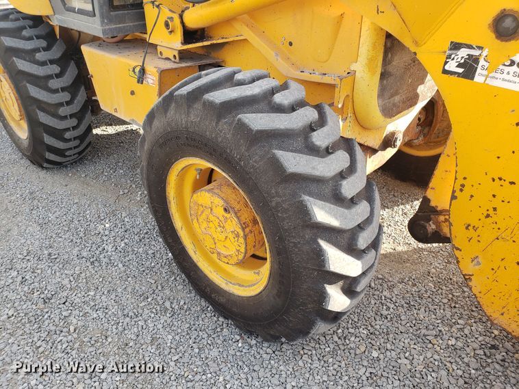 image for item FW9539 1995 JCB 210SL landscape tractor