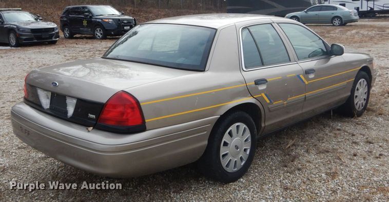 image for item GC9392 2011 Ford Crown Victoria Police Interceptor