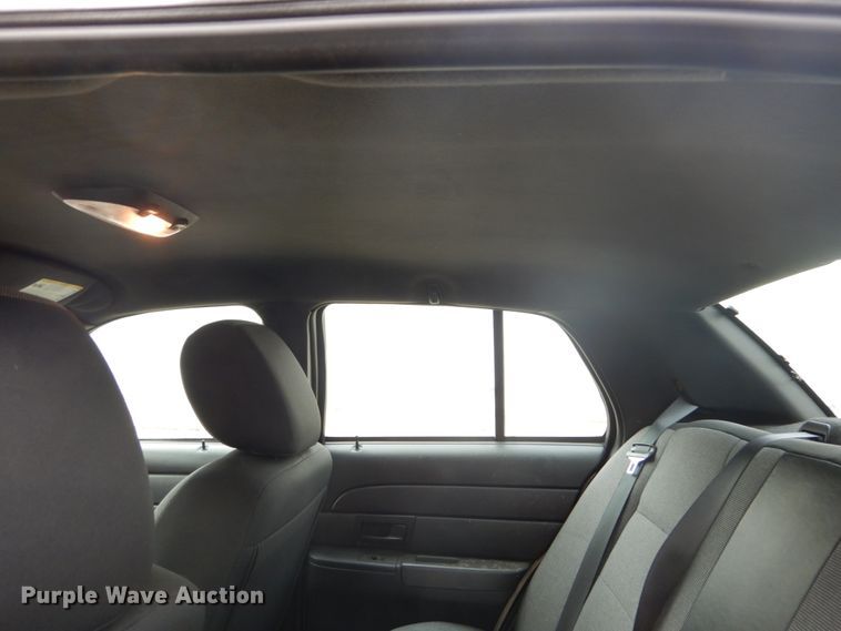 image for item GC9392 2011 Ford Crown Victoria Police Interceptor