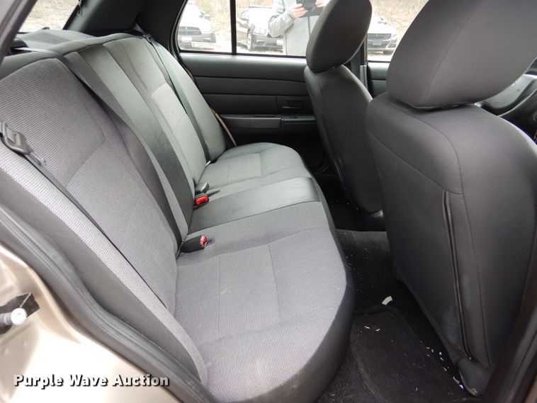 image for item GC9392 2011 Ford Crown Victoria Police Interceptor