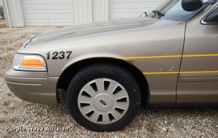 image for item GC9392 2011 Ford Crown Victoria Police Interceptor