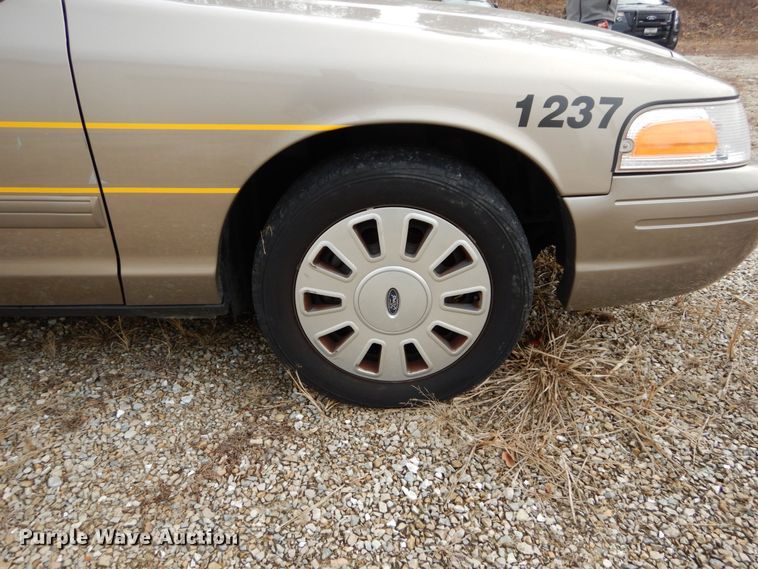 image for item GC9392 2011 Ford Crown Victoria Police Interceptor