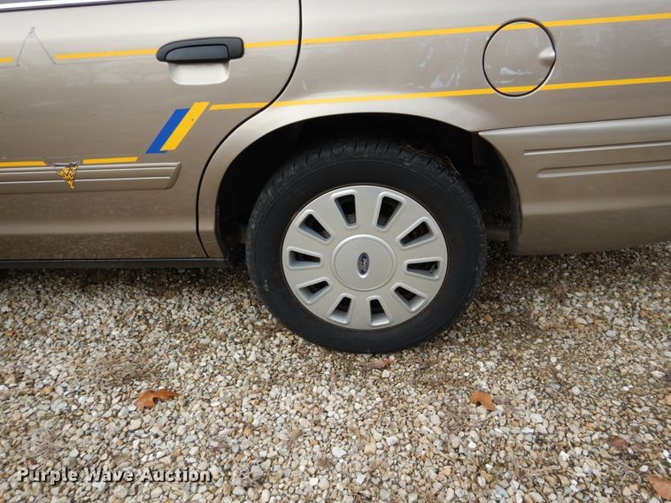 image for item GC9392 2011 Ford Crown Victoria Police Interceptor