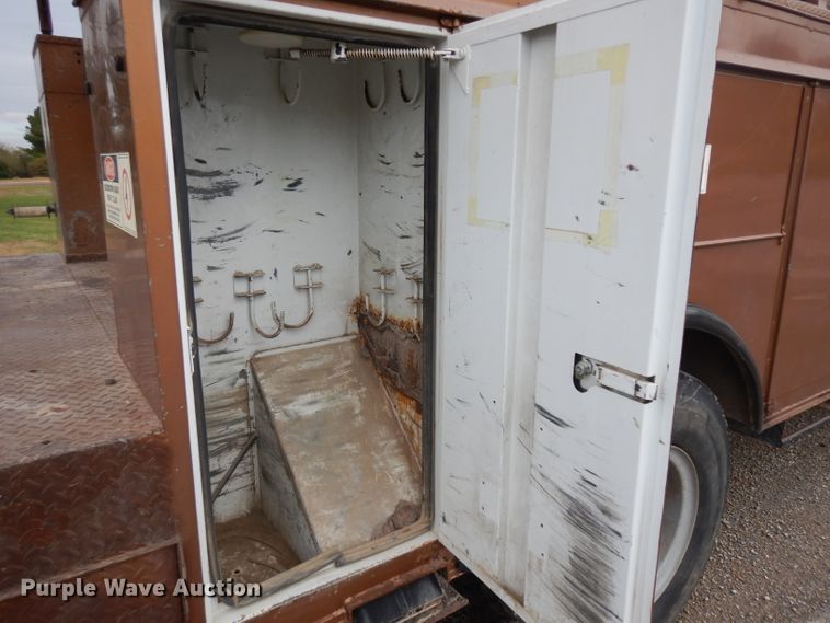 image for item GI9466 1991 GMC TopKick bucket truck