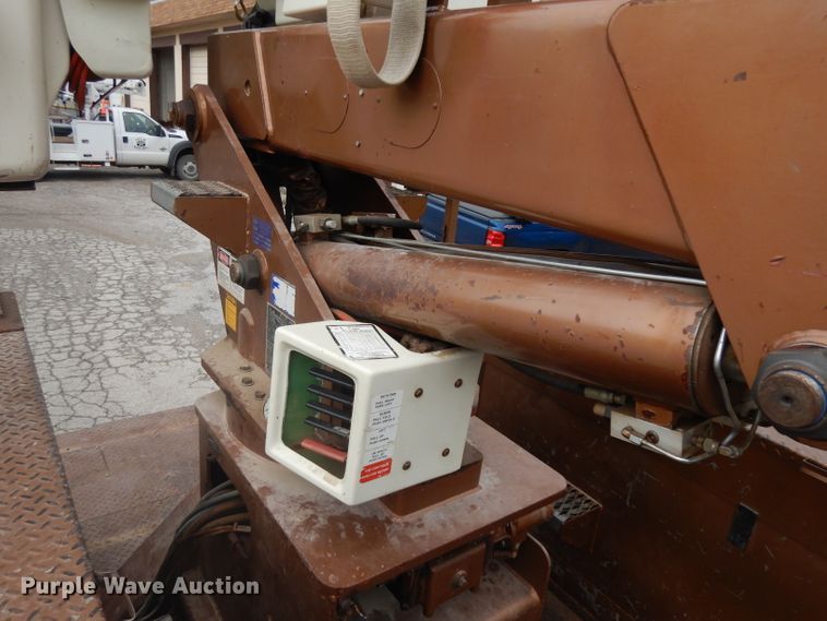 image for item GI9466 1991 GMC TopKick bucket truck