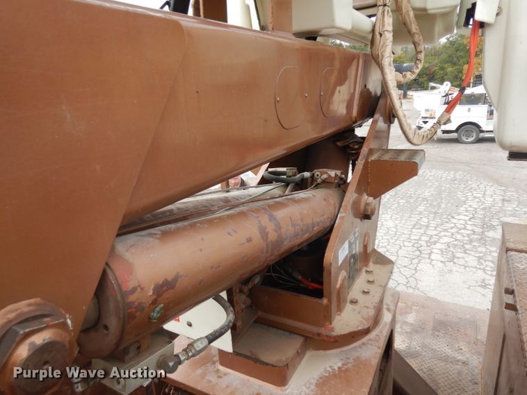 image for item GI9466 1991 GMC TopKick bucket truck