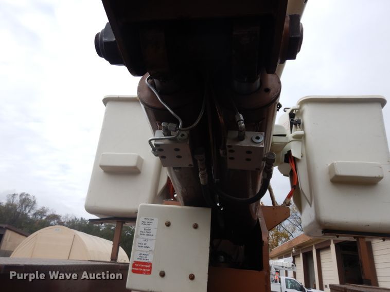 image for item GI9466 1991 GMC TopKick bucket truck