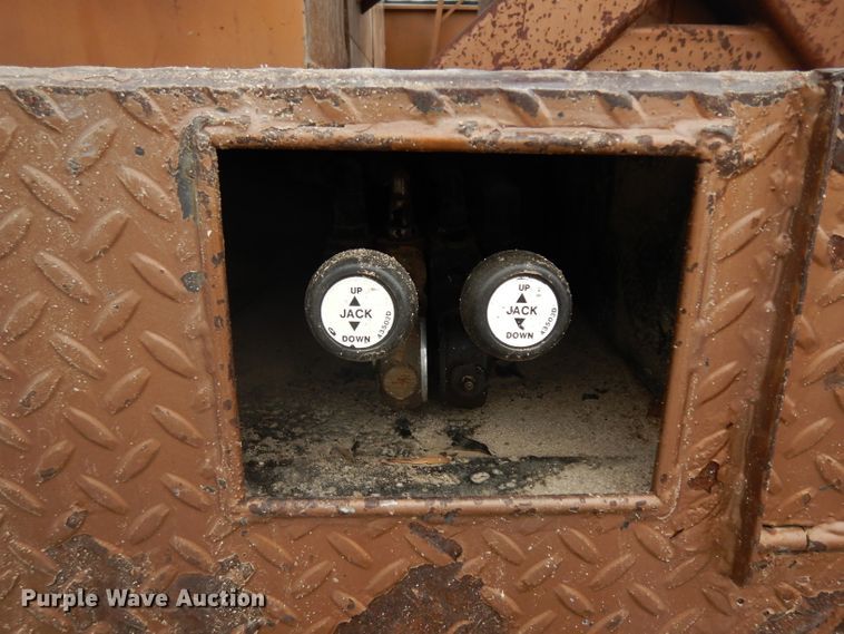 image for item GI9466 1991 GMC TopKick bucket truck