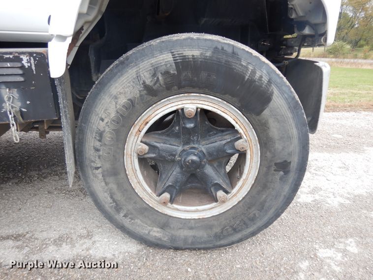 image for item GI9466 1991 GMC TopKick bucket truck