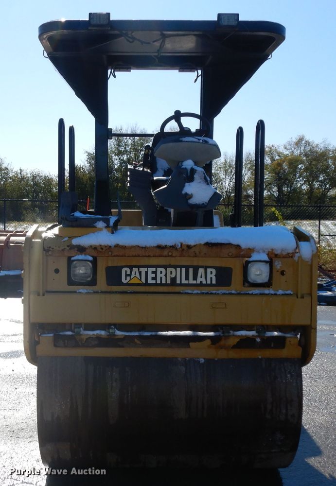 image for item GI9471 2007 Caterpillar CB434D double drum vibratory roller