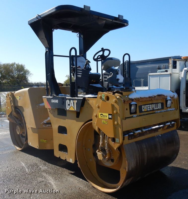 image for item GI9471 2007 Caterpillar CB434D double drum vibratory roller