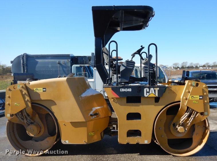 image for item GI9471 2007 Caterpillar CB434D double drum vibratory roller