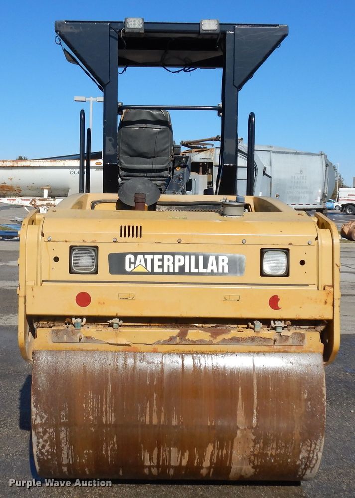 image for item GI9471 2007 Caterpillar CB434D double drum vibratory roller
