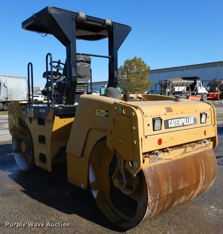 image for item GI9471 2007 Caterpillar CB434D double drum vibratory roller