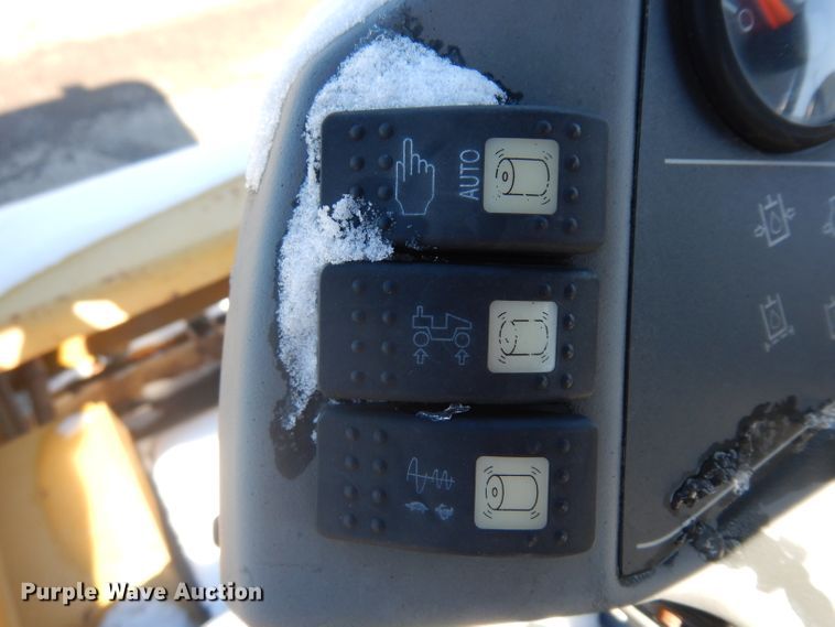 image for item GI9471 2007 Caterpillar CB434D double drum vibratory roller