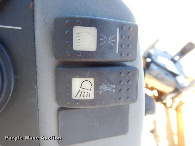 image for item GI9471 2007 Caterpillar CB434D double drum vibratory roller