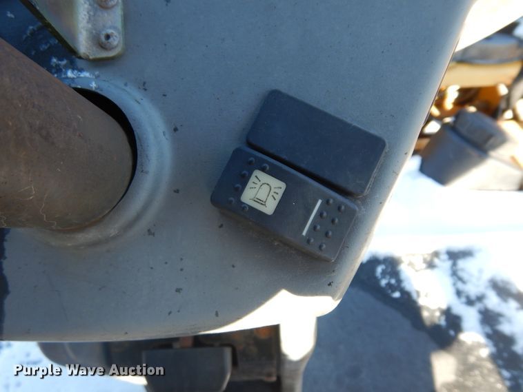 image for item GI9471 2007 Caterpillar CB434D double drum vibratory roller