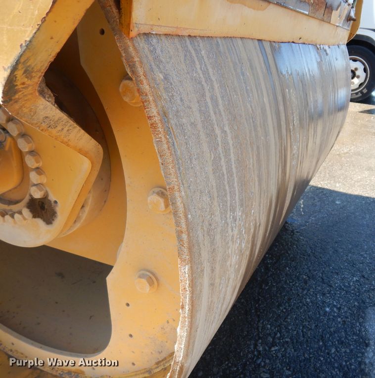image for item GI9471 2007 Caterpillar CB434D double drum vibratory roller