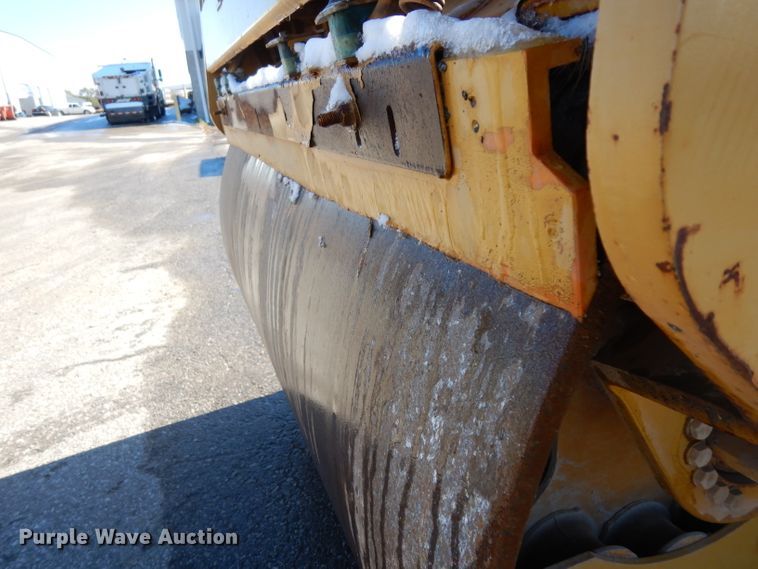 image for item GI9471 2007 Caterpillar CB434D double drum vibratory roller