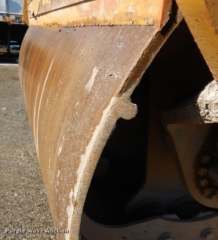 image for item GI9471 2007 Caterpillar CB434D double drum vibratory roller