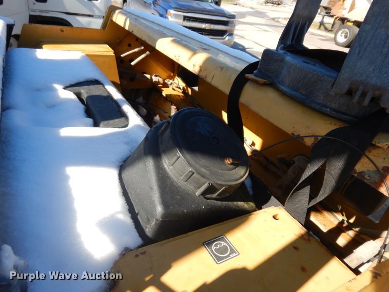 image for item GI9471 2007 Caterpillar CB434D double drum vibratory roller