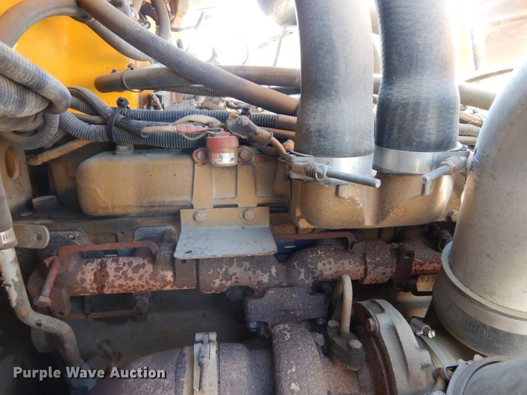 image for item GI9474 1998 Freightliner FL70 asphalt truck