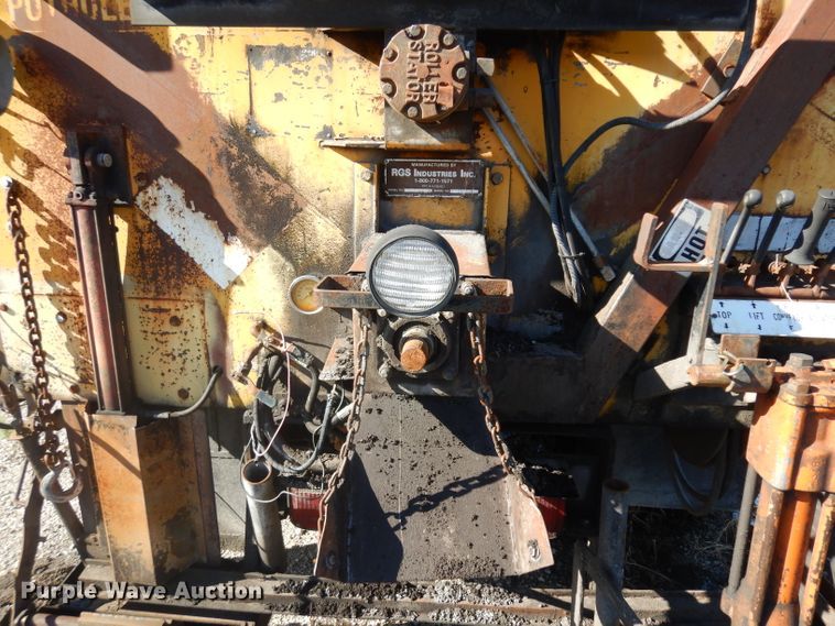 image for item GI9474 1998 Freightliner FL70 asphalt truck