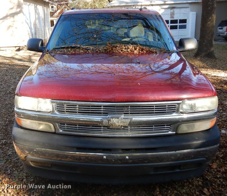 image for item GI9475 2005 Chevrolet Suburban 1500 SUV