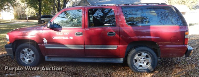 image for item GI9475 2005 Chevrolet Suburban 1500 SUV