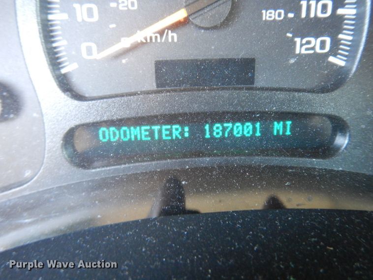 image for item GI9475 2005 Chevrolet Suburban 1500 SUV