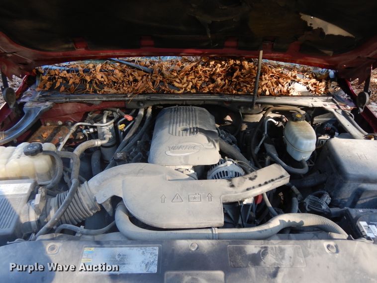 image for item GI9475 2005 Chevrolet Suburban 1500 SUV