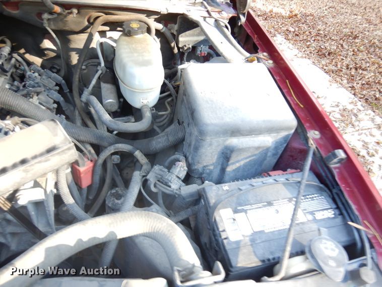 image for item GI9475 2005 Chevrolet Suburban 1500 SUV