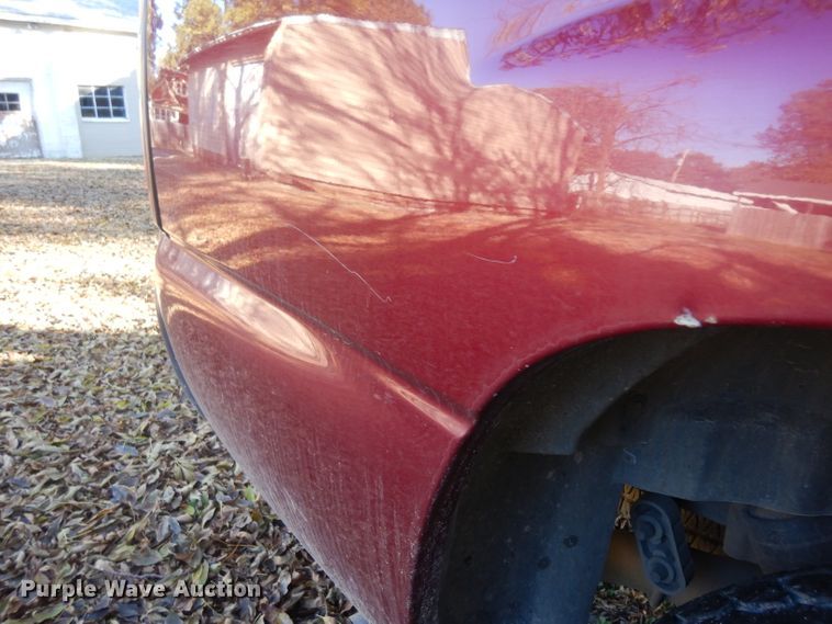 image for item GI9475 2005 Chevrolet Suburban 1500 SUV