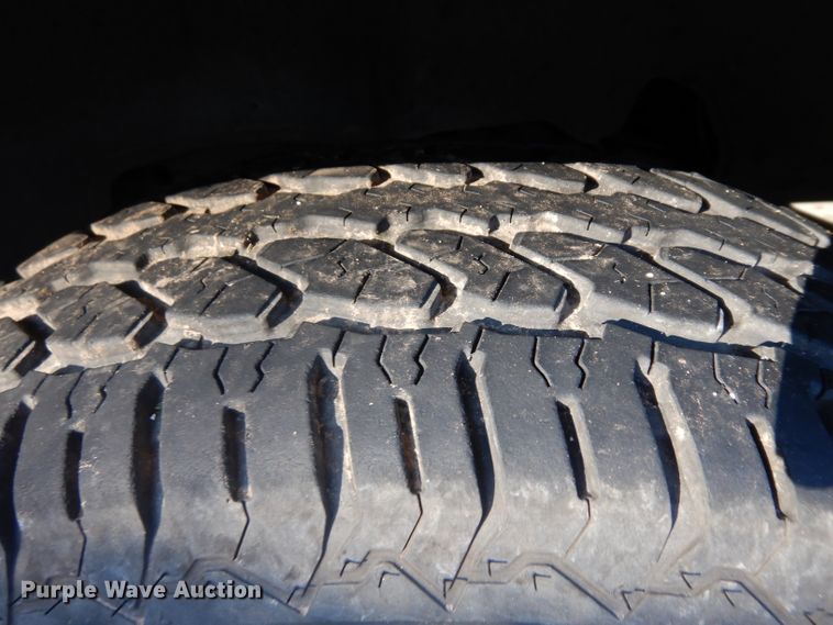 image for item GI9475 2005 Chevrolet Suburban 1500 SUV