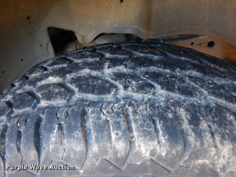 image for item GI9475 2005 Chevrolet Suburban 1500 SUV