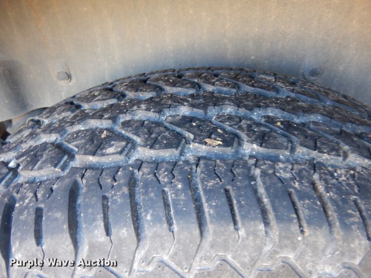 image for item GI9475 2005 Chevrolet Suburban 1500 SUV