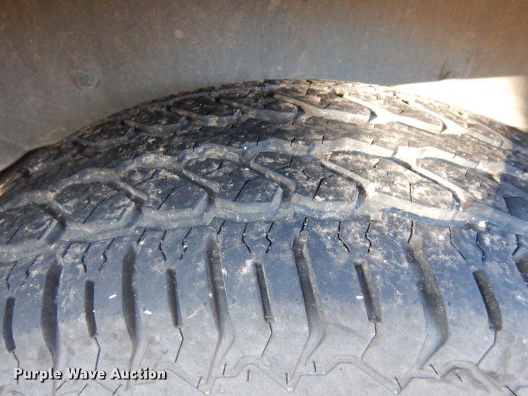 image for item GI9475 2005 Chevrolet Suburban 1500 SUV