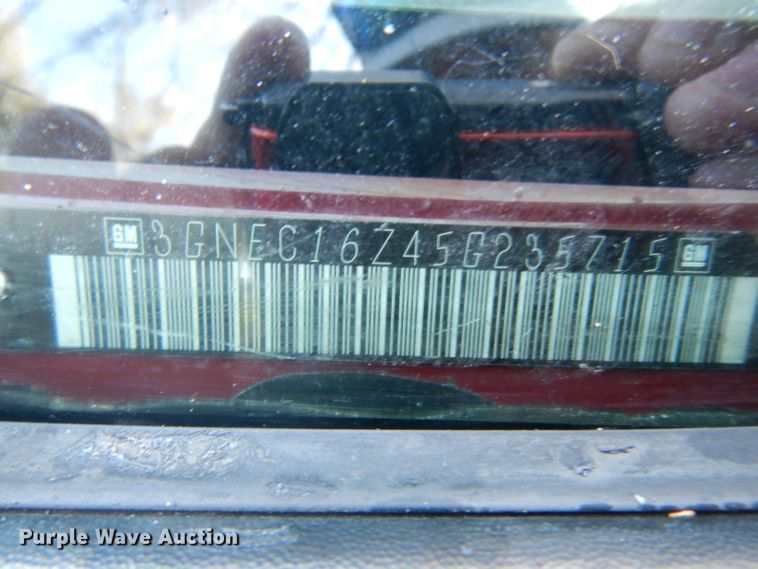 image for item GI9475 2005 Chevrolet Suburban 1500 SUV